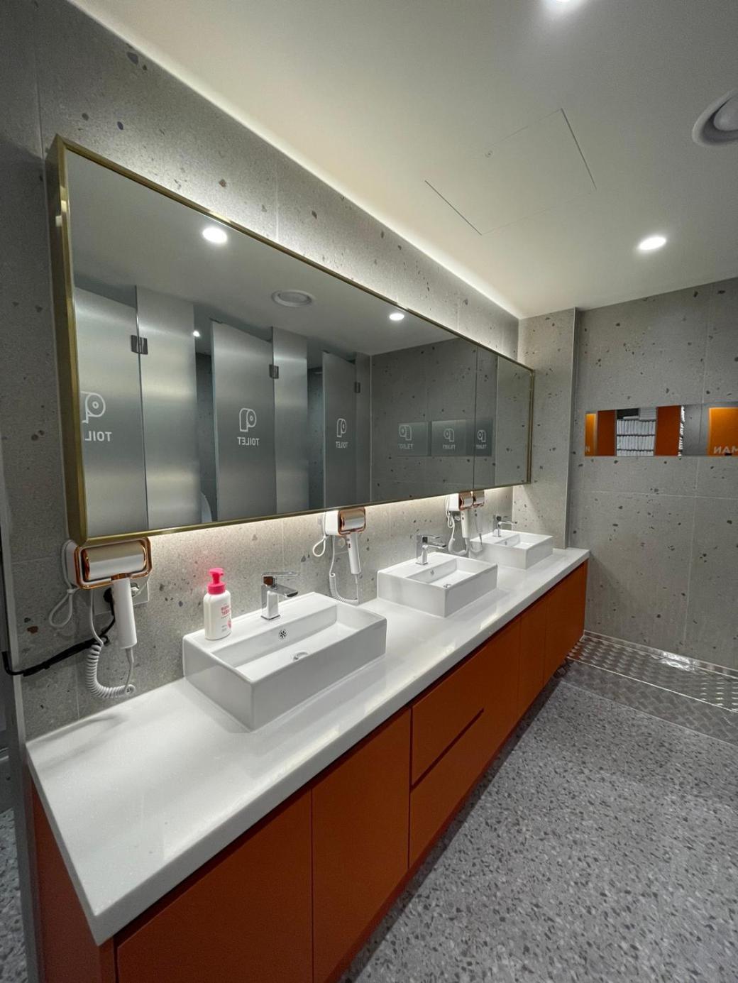 Hotel kapsul Cube Myeongdong *